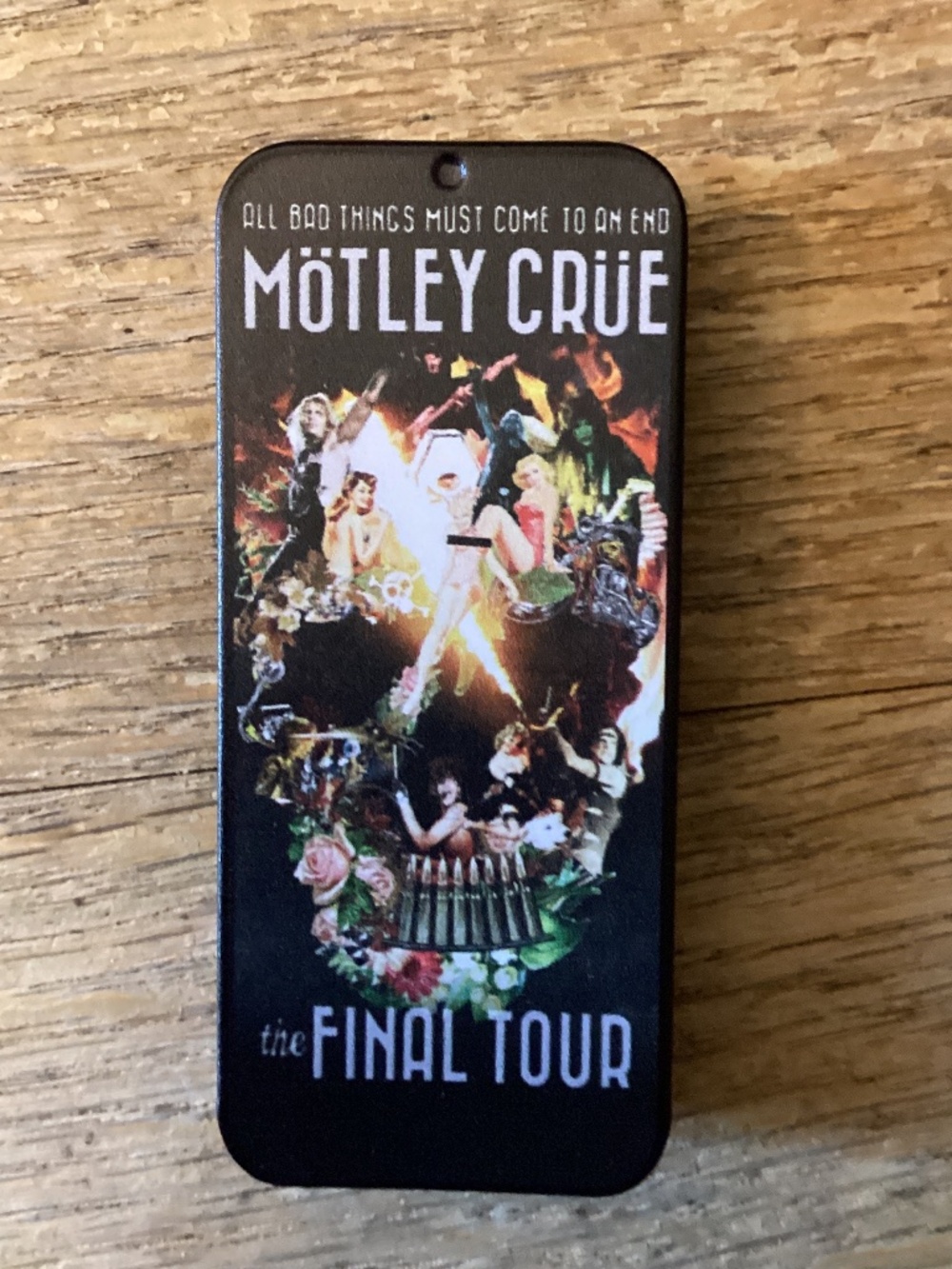 2014 2015 Motley Crue THE FINAL TOUR Pick tin with 6 picks Nikki Sixx